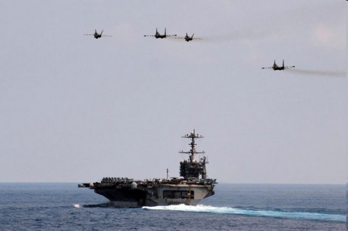  ���܈�(zh��)���΄�(w��)�r(sh��)���ɼ�����(gu��)FA-18E��(zh��n)�C(j��)�c�R��(l��i)������܊�ɳ��ăɼ��K-30��(zh��n)�C(j��)��������(gu��)�����΁Hʢ�D��̖(h��o)��ĸ�Ϸ��w����