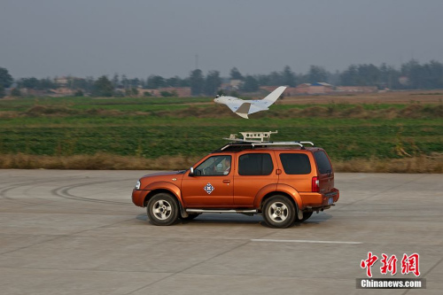 蝠鲼無(wú)人機(jī)進(jìn)行試飛 蝠鲼無(wú)人機(jī)進(jìn)行試飛