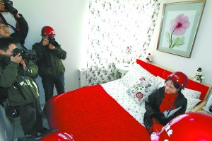 ����ӛ�������w򞱱�����ⷿ��ӛ�� ��ƽ �z