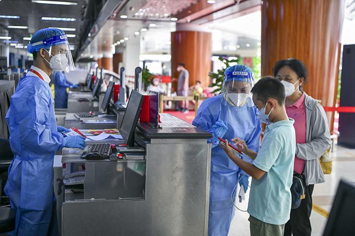 ?？跈C(jī)場(chǎng)恢復(fù)運(yùn)行