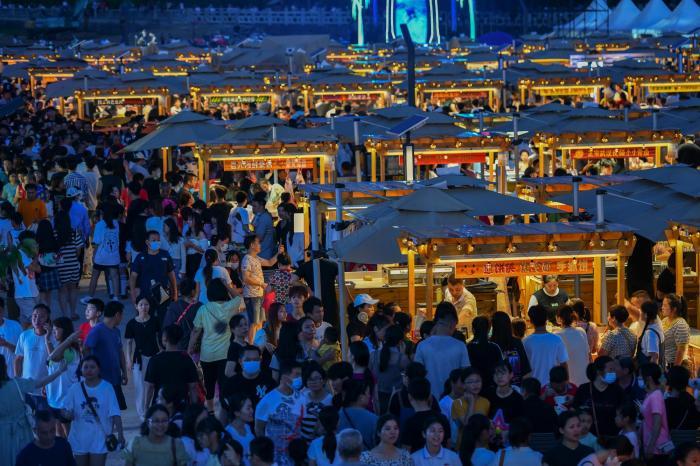 ?？诎咨抽T文創(chuàng)市集開市