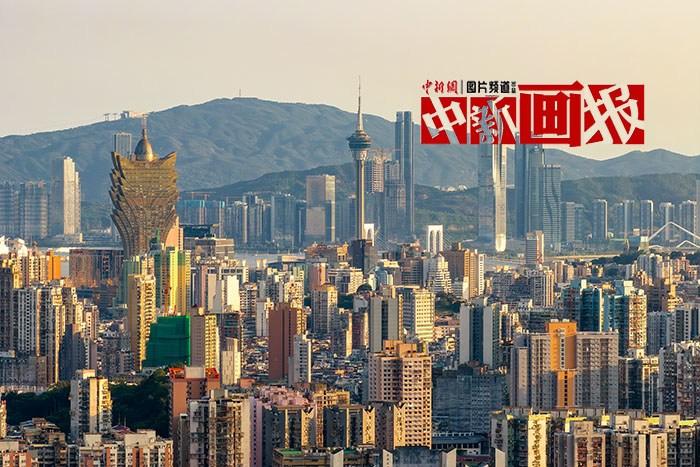 這璀璨的明珠，是我們的驕“澳”