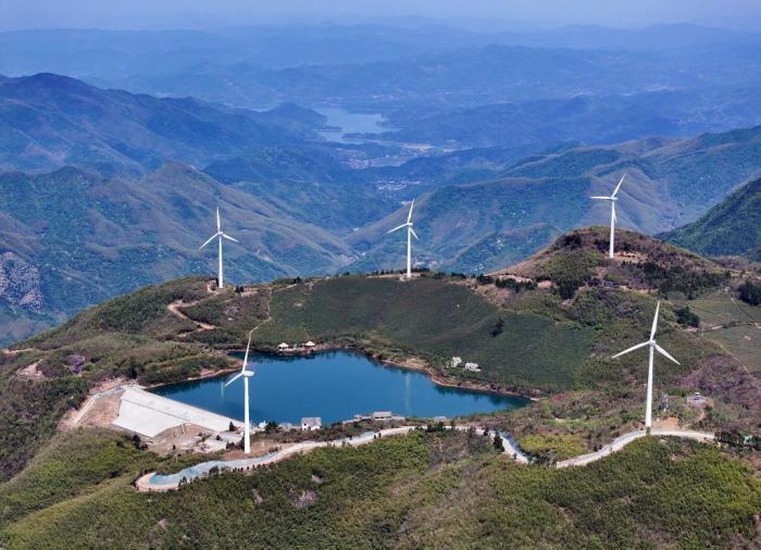 浙江東陽(yáng)：東白山春意盎然