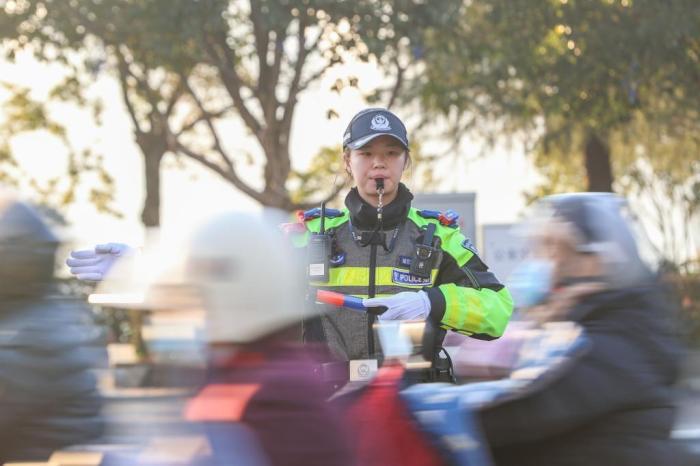 “飛燕”巡城剛?cè)岵?jì)守護(hù)街巷暢通