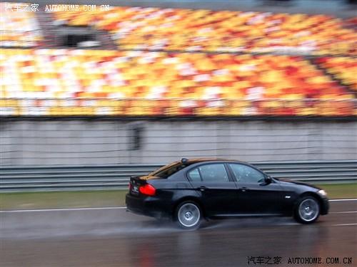 ��܇֮�� �A�����R ���R3ϵ 325i m�\(y��n)����