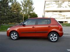 ��܇(ch��)֮�� �Ϻ���˹���_(d��) ���J 1.4l �ք�(d��ng)���`��