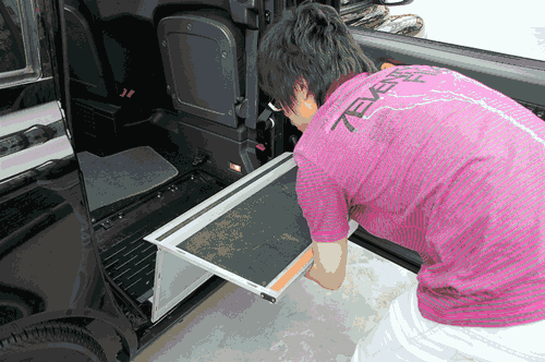 20�fԪ�ĳ���܇���Ϻ�Ӣ��TX4�׼Ҍ��� ��܇֮��