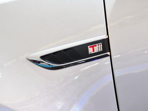 ֲ���\�ӻ������\��ͨ�Äe���¾���2.0T