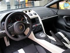 ��܇(ch��)֮�� �m������ gallardo 2010�� lp550-2