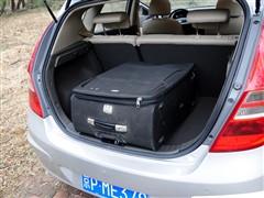 汽車(chē)之家 北京現(xiàn)代 現(xiàn)代i30 09款 2.0 手動(dòng)尊享型