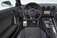 �������������ȊW��TT Coupe�c���п�