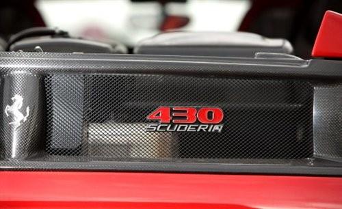 ����ײ���� �W��R8����������Scuderia