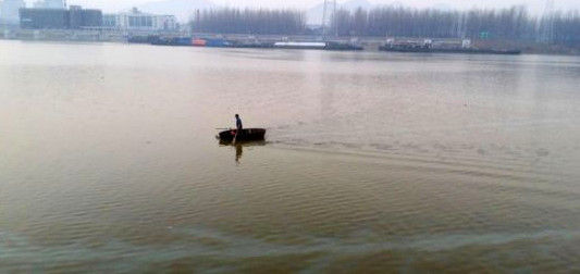 安徽巢湖自來水取水區(qū)出現漂浮物