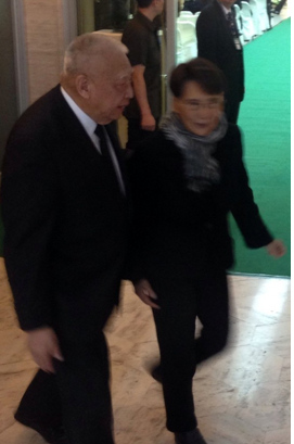 邵逸夫出殯董建華、曾蔭權(quán)到場(chǎng)吊唁(圖)