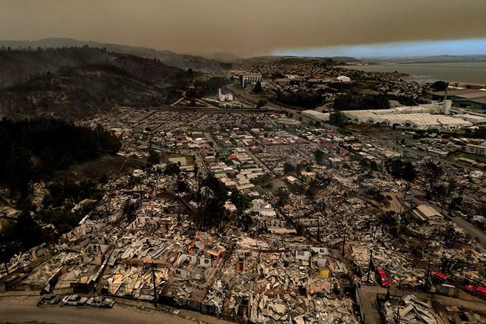 智利發(fā)生森林火災 房屋車輛被毀殘骸遍地